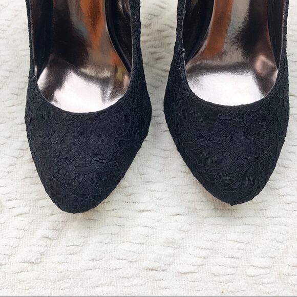 BCBGMaxAzria Black Lace Pumps Size 7 - Picture 5 of 7